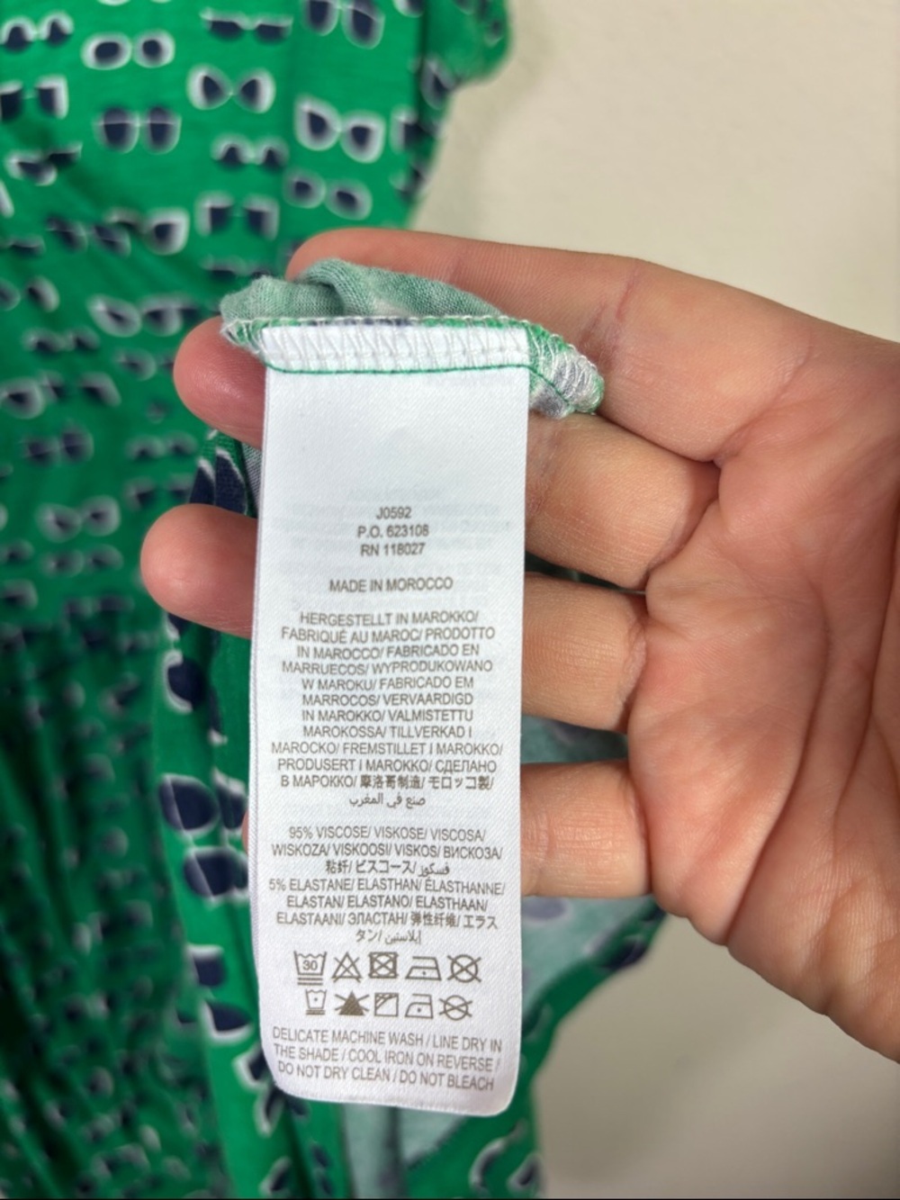 Boden Sunglasses Pattern Green Vneck Dress size 6R - Picture 8 of 11